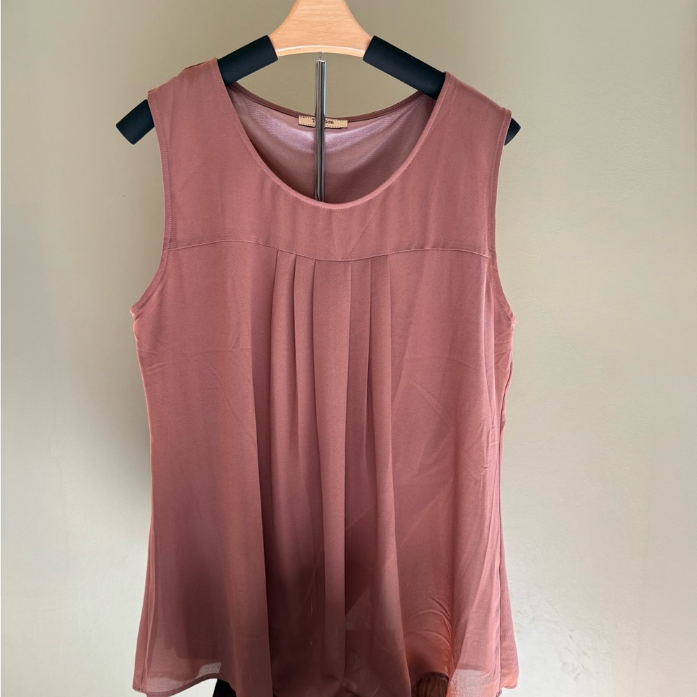 Chic Mauve Sleeveless Women's Blouse